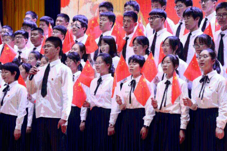 东川大蒜提前上市采收忙
